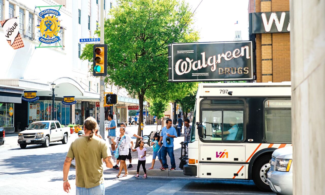 7d01c9 8ada39ed73df4c4aac1416cdd510bd52 Mv2 D 3000 2000 S 2 2